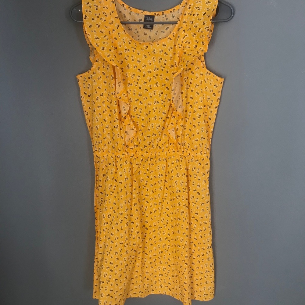 Size M Juniors Bright Yellow Sundress